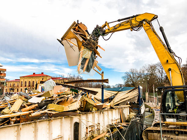 Best Professional Junk Removal  in Waynesboro, VA